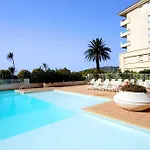 Les Pins Bleus 주앙레핑