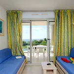Les Pins Bleus 아파트