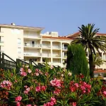 Les Pins Bleus 아파트