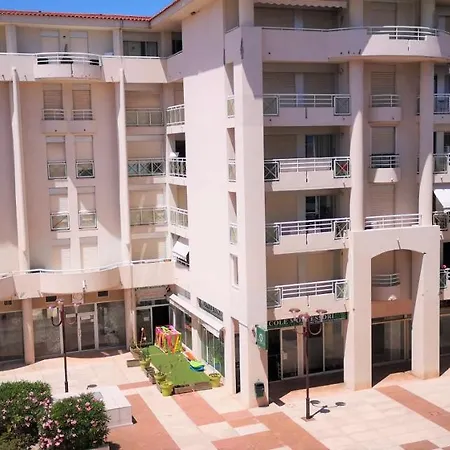 Les Pins Bleus 아파트