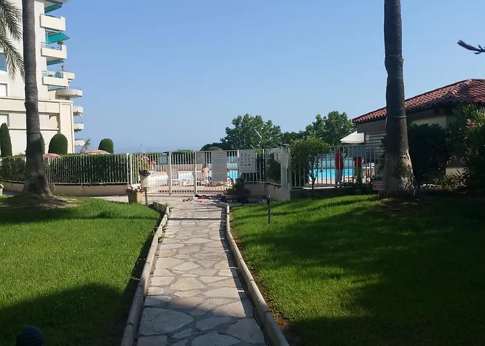 Les Pins Bleus Appartement