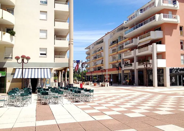 Les Pins Bleus